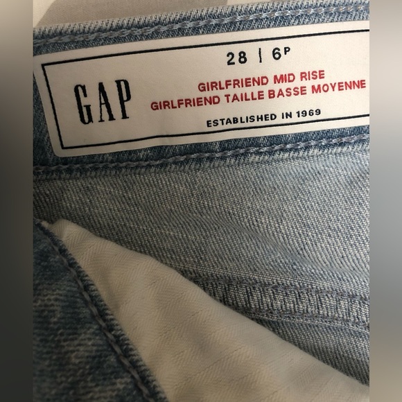 GAP Petite “Girlfriend Mid Rise” Light Blue Jeans - Picture 3 of 13